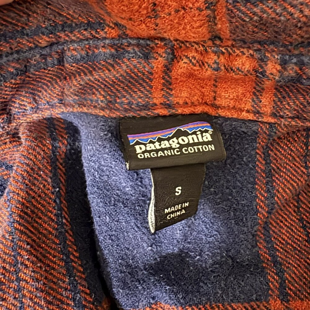 Patagonia Women's Long-Sleeved Fjord Flannel Shirt- Women's Small - Picture 3 of 5